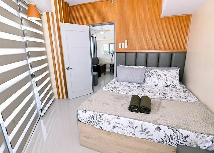 Neil's Cozy Crib In Jtower Apartment *