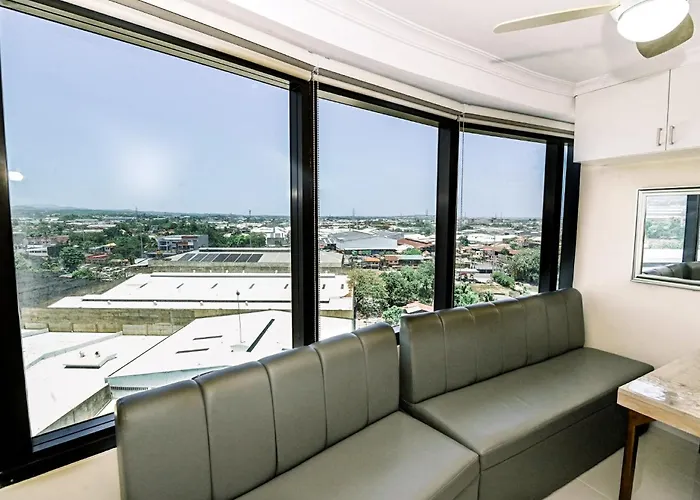 Neil's Cozy Crib In Jtower Apartment